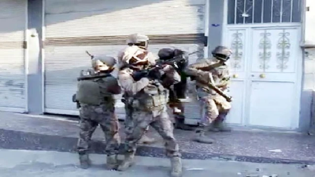 Gaziantep’te özel harekatlı uyuşturucu operasyonunda 15 tutuklama
