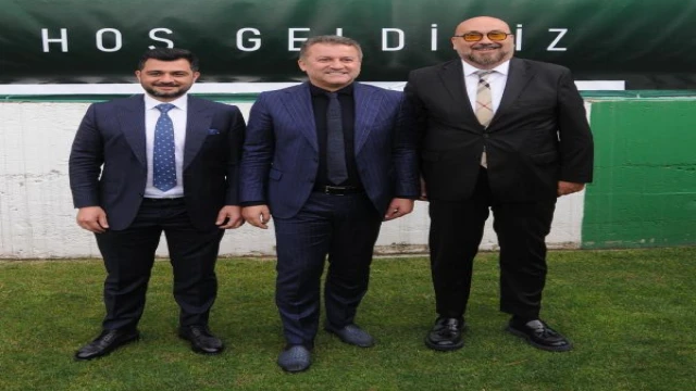 Giresunspor’da Hakan Karaahmet yeniden başkan seçildi