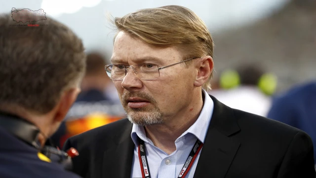 Hakkinen: "Lewis takımdan ayrılmayı düşünebilir"