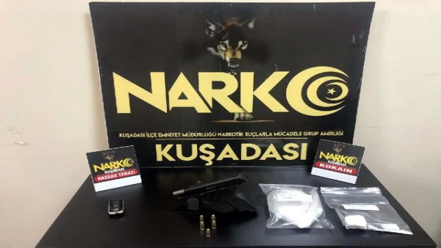 İç çamaşırında uyuşturucuyla yakalandı