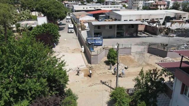 İsabeyli’de yangından etkilenen yollar yenilendi
