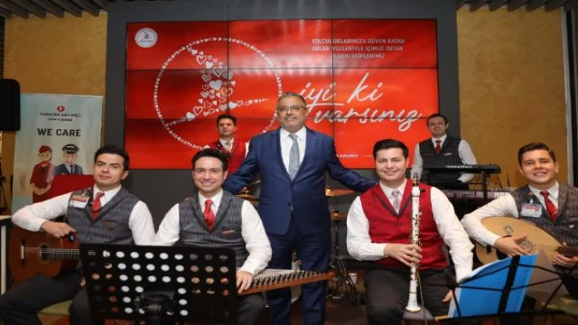İstanbul Havalimanı’nda kabin memuru orkestrasından konser