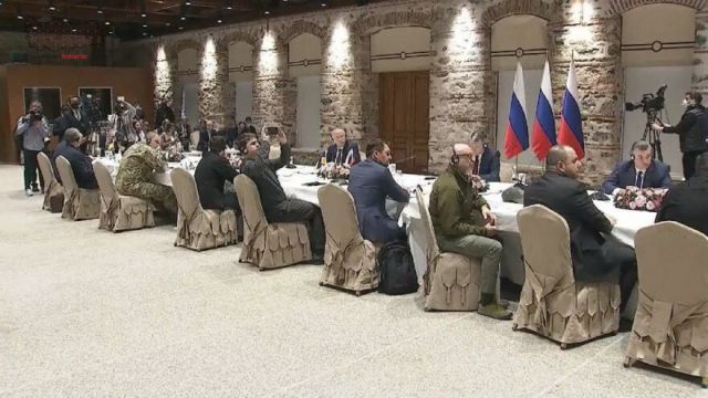İstanbul’daki Rusya-Ukrayna müzakereleri başladı