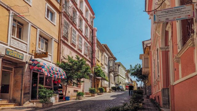 İzmir'in sokakları İstanbul'a model oldu