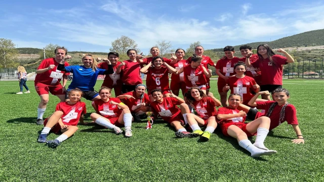 Kadınlar 3. Ligi’nde mücadelece eden Bilecikspor şampiyonluğunu ilan etti