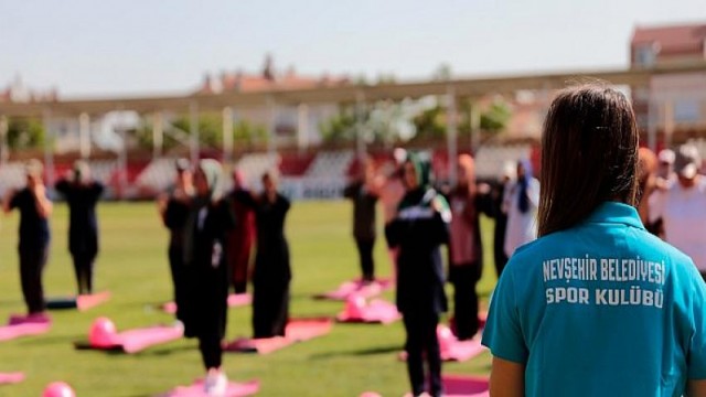 Kadınlara Sağlıklı Yaşam İçin Sabah Sporu Etkinliği