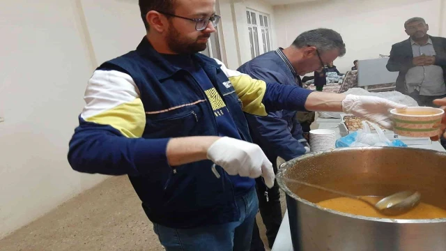 Karacabey’de ekipler olumsuz hava koşullarına karşı gece boyu teyakkuzda kaldı