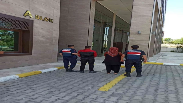 Kasten adam öldürme suçundan aranan 2 şahıs yakalandı