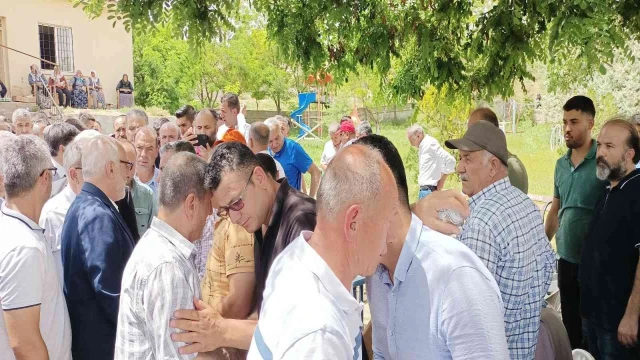 Kayıp Genç Hasan için köyünde gıyabı cenaze namazı kılındı