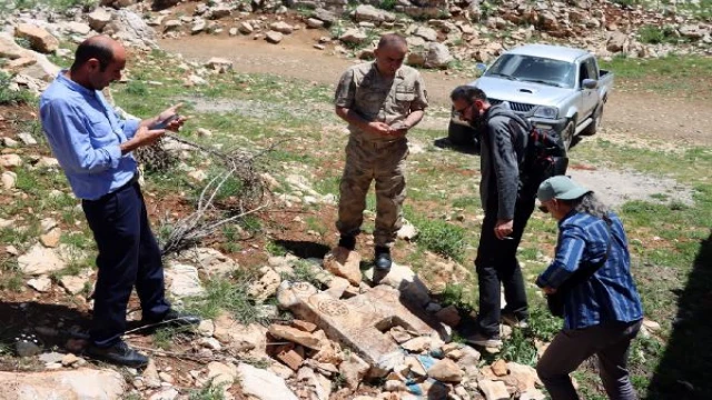 Kırmızı bültenle aranan tarihi mezar taşı bulundu