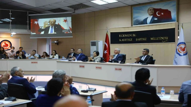 KKTC Cumhurbaşkanı Tatar,  Büyükşehir Meclisine hitap etti