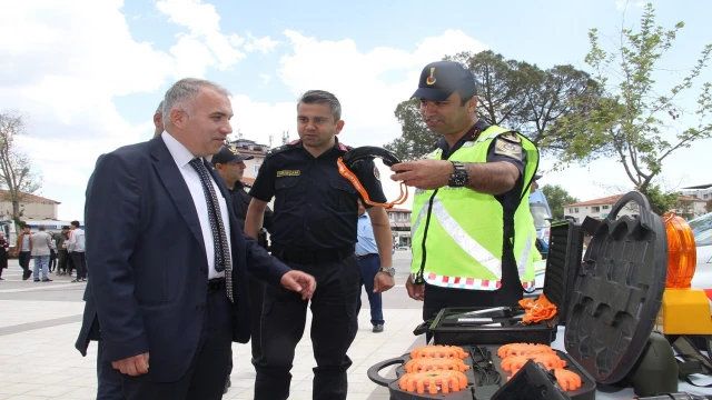 Kula’da emniyet kemerinin önemi simülasyon aracı ile anlatıldı