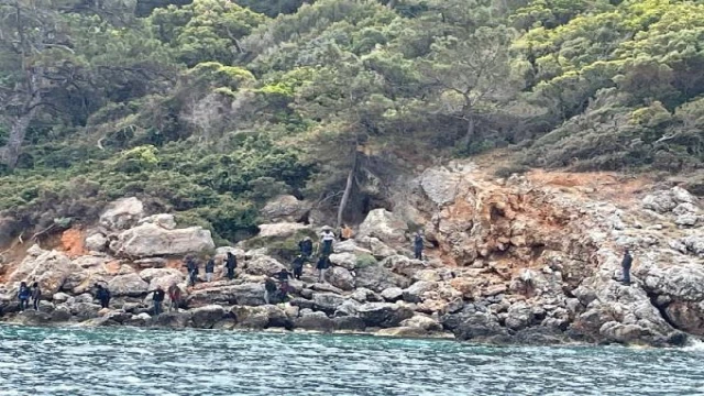 Kuşadası’nda 31 kaçak göçmen kurtarıldı, 5 kayıp göçmenden 1’inin cesedi bulundu