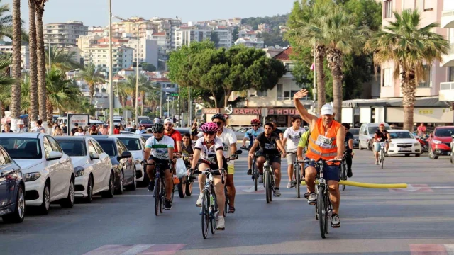Kuşadası’nda daha temiz bir dünya için pedal  bastılar
