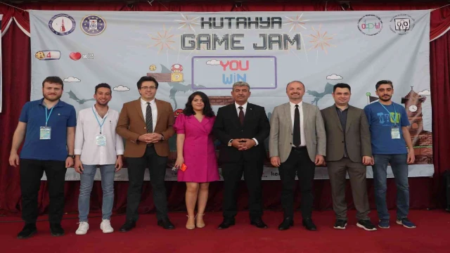 Kütahya Belediyespor bünyesinde 14 branşta bin 300 lisanslı sporcu bulunuyor
