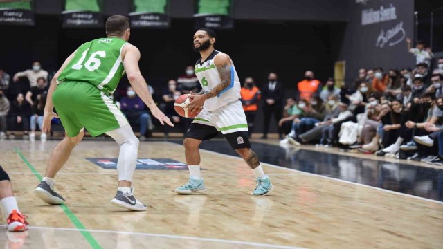 Manisa BBSK Basketbol takımı Mamak Belediyesini 90-82 mağlup etti
