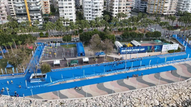 Mersin’de Avrupa Triatlon Kupası’nda ilk yarışlar başladı