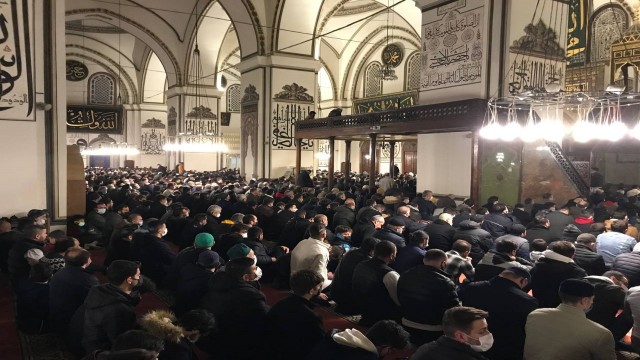 Miraç Kandili’nde Ulu Camii doldu taştı