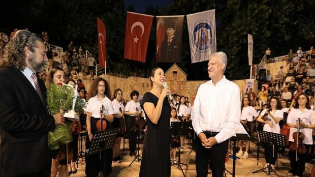 Narlıdere ve Efes Selçuk Çocuklarından Muhteşem Performans