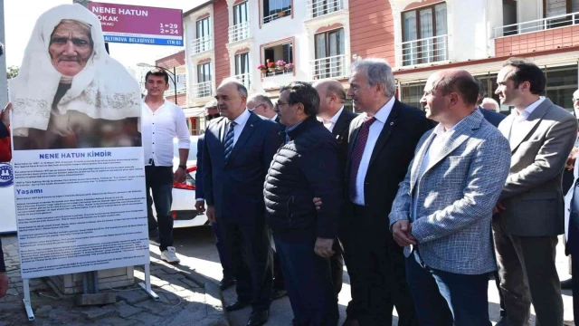 Nene Hatun’un vefatının 67. yıl dönümünde Yalova Altınova’da bir sokağa verildi