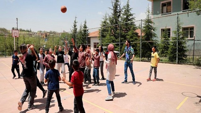 Nevşehir Belediyesinin Çocuklar İçin Başlattığı Gönüllülük Seferberliği Tüm Şehri Sarıyor