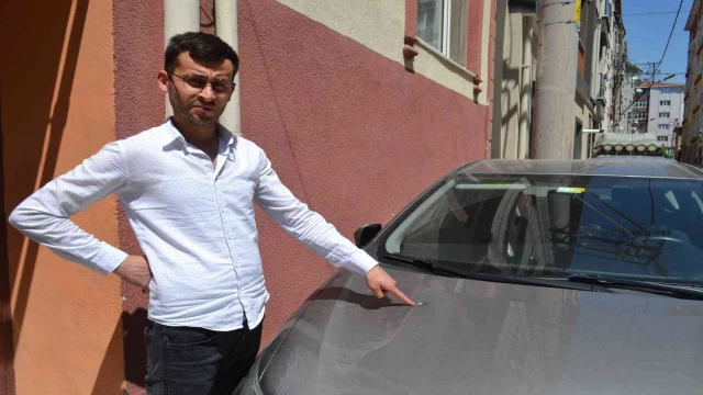 Otomobiline yorgun mermi isabet eden kadından magandalara tepki: ”Rastgele havaya ateş açanlara sinir oluyorum”