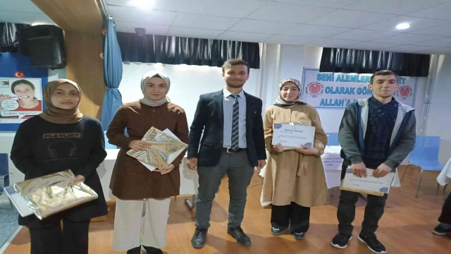 Posof Aşık Sabit Müdami Anadolu İmam Hatip Lisesi il birincisi oldu