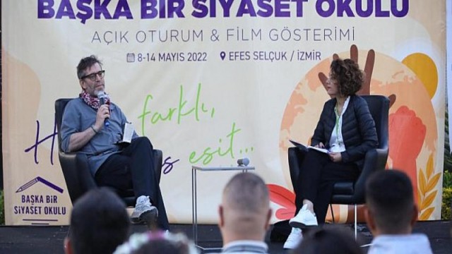 Prof. Dr. Fikret Adaman Efes Selçuk’ta Konuştu: Pandemide Türkiye’deki Romanlar Sosyal Yardımlara Ulaşamadı