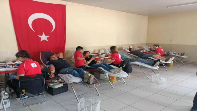 Salihli Akaydın İlkokulu’ndan kan bağışı seferberliği
