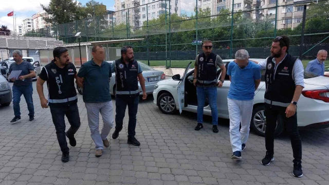 Samsun’da ele geçen 19 tabancayla ilgili 2 kişi adliyeye sevk edildi