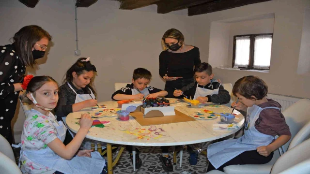 Seramik atölyesinde özel çocuklar eğlendi
