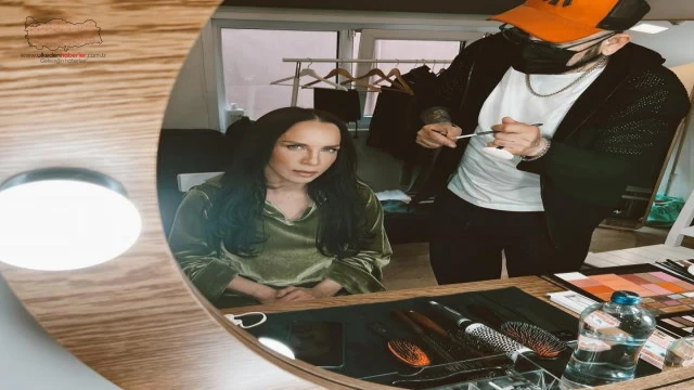 Sertab Erener son halini paylaştı, her gören Hülya Avşar'ın kızı zannetti