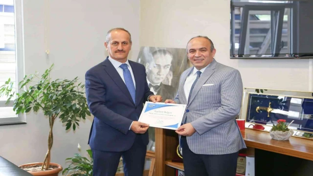 SGK’dan en yüksek prim ödeyen hastaneye teşekkür belgesi