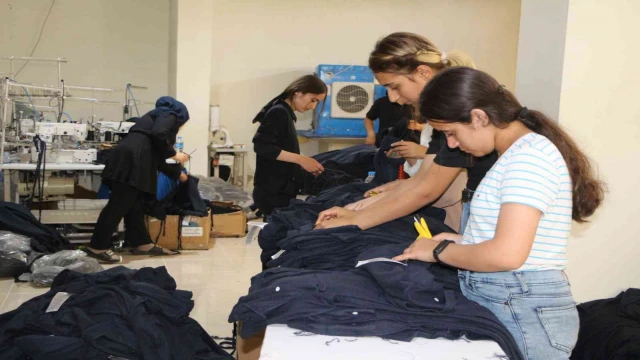Şırnak’ta bir tekstil atölyesinde 200 çalışanın 168’i kadın