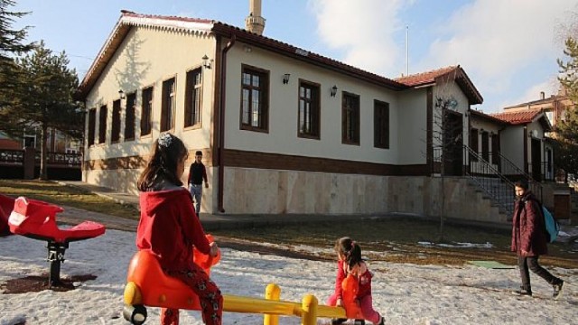 Sivaslılar, Millet Kıraathanelerini Çok Sevdi