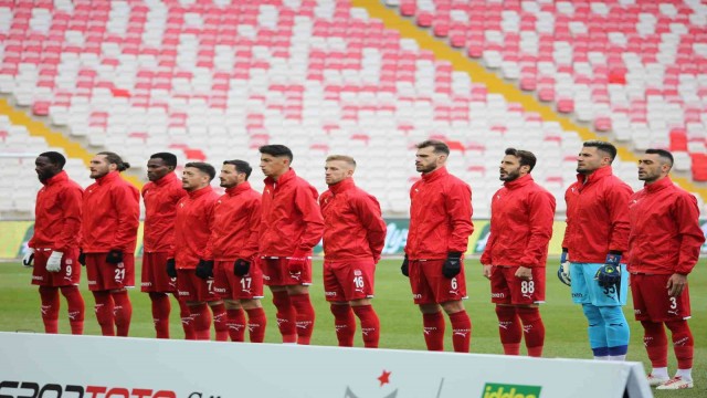 Sivasspor’da zorlu Adana maçı öncesi 2 sakat futbolcu bulunuyor
