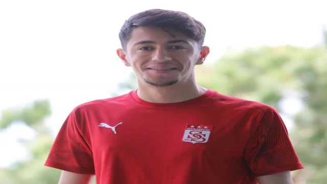 Sivasspor’un geç futbolcusu Özkan: “Kupada finale çıkmak istiyoruz”