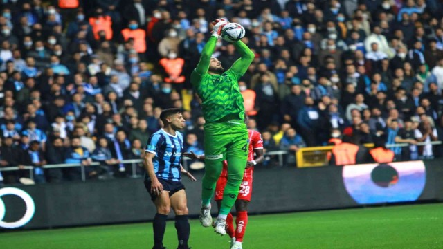 Spor Toto Süper Lig: Adana Demirspor: 0 - Antalyaspor: 0 (İlk yarı)