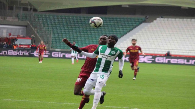 Spor Toto Süper Lig: GZT Giresunspor: 1 - Göztepe: 0 (İlk yarı)