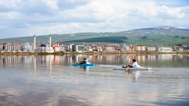 Taşan Kura Nehri’nde kano keyfi havadan görüntülendi