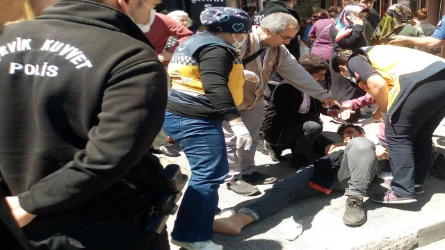 Tekirdağ’da 2 ton kuruyemiş yüklü el forklifti işçinin üzerine devrildi
