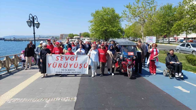 Tekirdağ’da engellilerden ‘Sevgi Yürüyüşü’