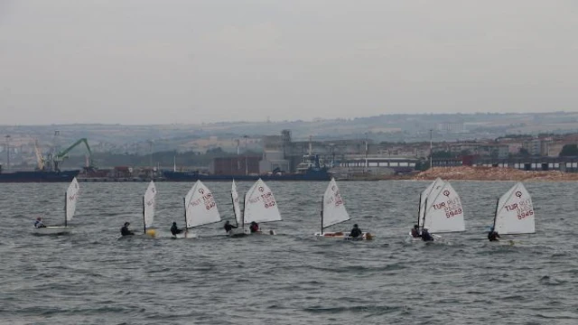 Tekirdağ’da yelken ve yüzme yarışması