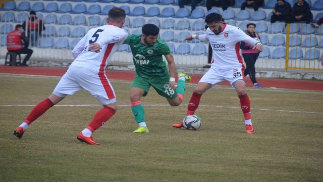 TFF 2. Lig: Isparta 32 Spor: 2- Uşakspor: 1