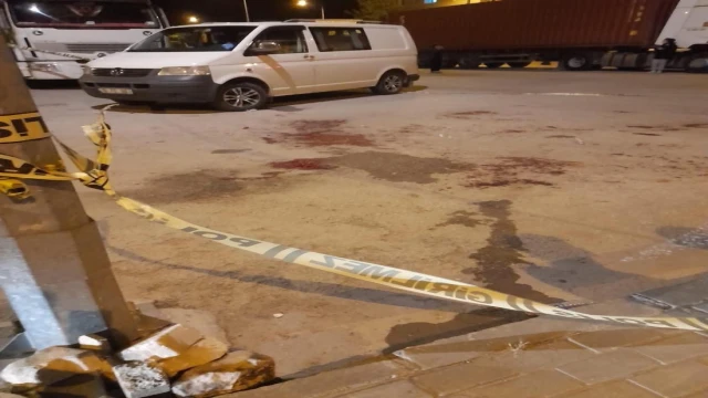 Tornavida ile dehşet saçtı : 1 ölü 2 yaralı