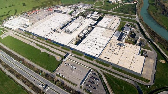 Toyota yarı iletken parça problemi sebebiyle üretime ara veriyor