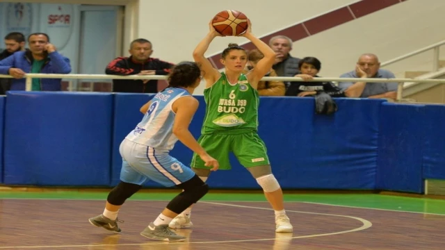 Turgutlu Belediyespor’dan çifte guard transferi