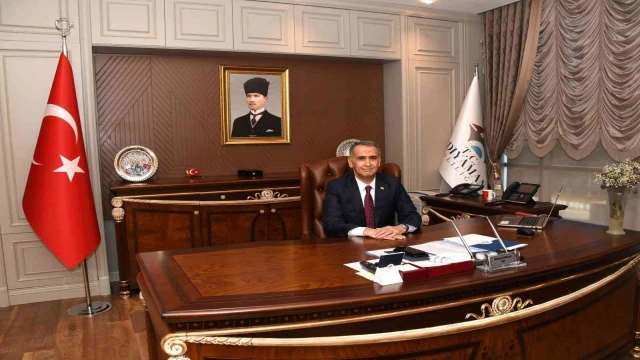 Vali Çuhadar YKS’ye girecek öğrencilere başarılar diledi