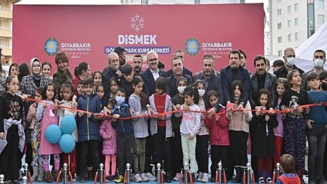 Vali Karaloğlu: “DİSMEK’i bir halk üniversitesi olarak görüyoruz”