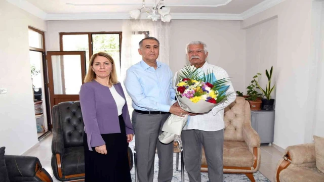 Vali Mahmut Çuhadar’dan şehit babalarına ziyaret